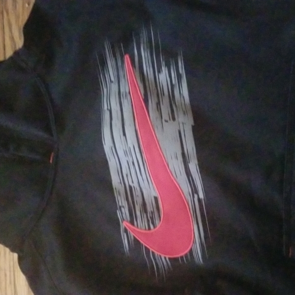 Nike hoodie red and black kids small - Picture 3 of 4